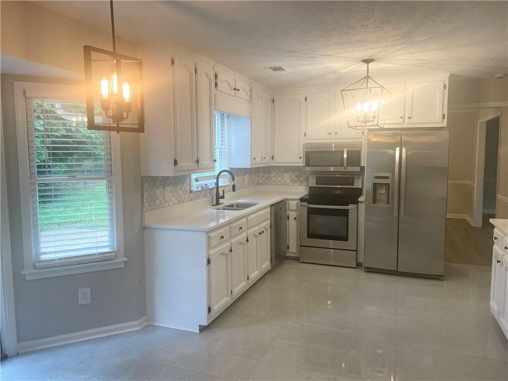 3 bedroom, 2 bathroom, 1,860 sq ft single family residence for rent at 210 Buck Run, Loganville, GA 30052 for $2,499 a month — photo 9
