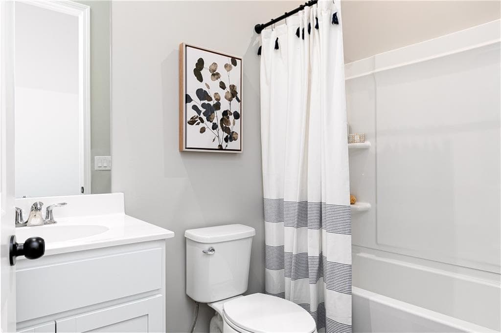 5 bedroom, 3 bathroom, 2,729 sq ft single family residence for sale at 741 Coventry Cove Way, Acworth, GA 30102 — photo 4