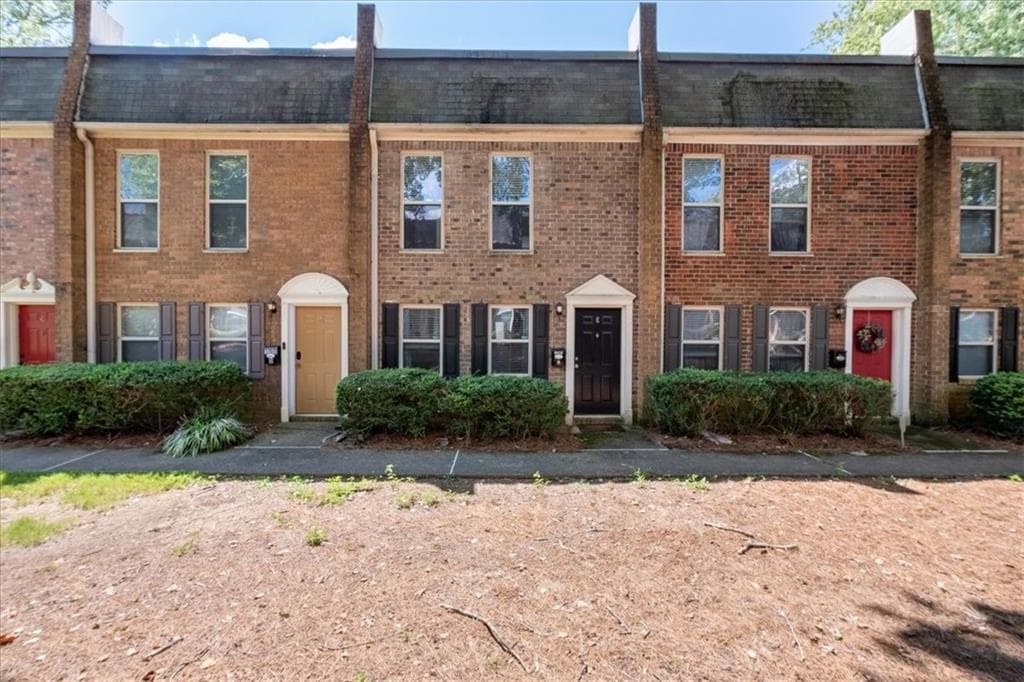 2 bedroom, 3 bathroom, 1,326 sq ft home for sale at 155 N River Drive E, Sandy Springs, GA