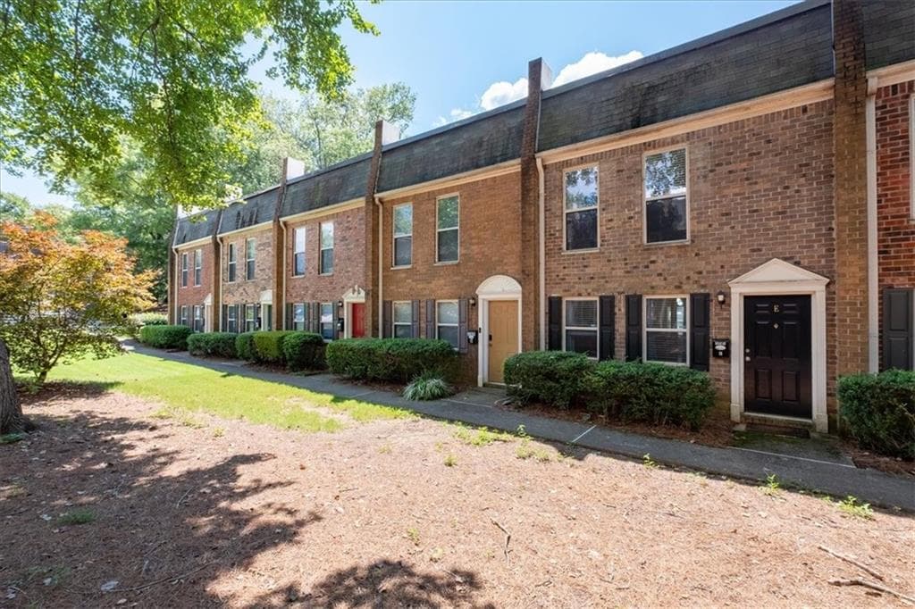 2 bedroom, 3 bathroom, 1,326 sq ft condominium for sale at 155 N River Drive E, Sandy Springs, GA 30350 — photo 3
