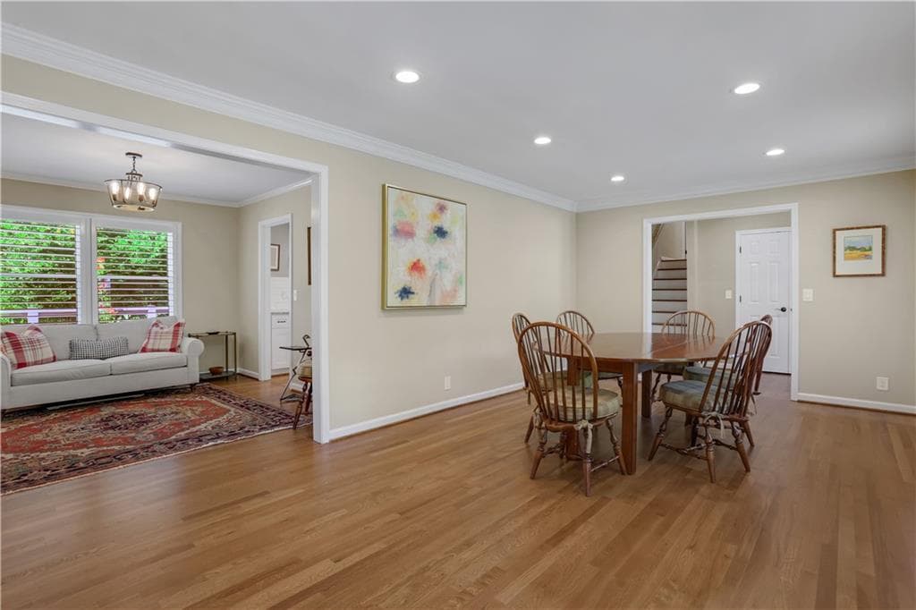 4 bedroom, 4 bathroom, 2,850 sq ft single family residence under contract at 1564 Vernon Way Court, Dunwoody, GA 30338 — photo 5