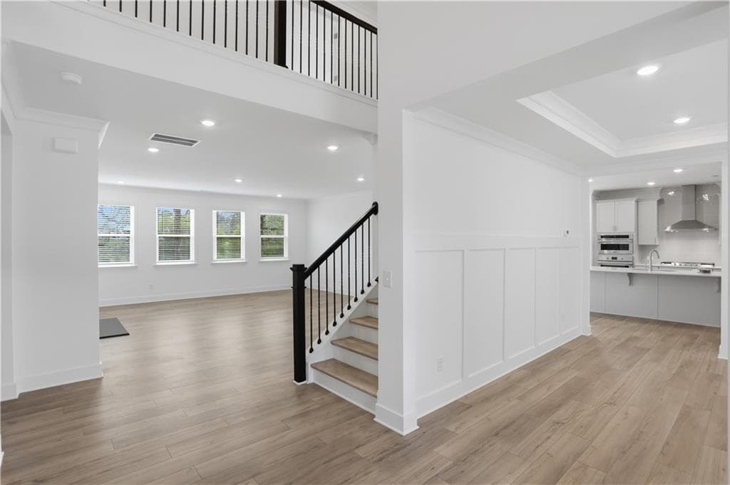 5 bedroom, 4 bathroom, 4,202 sq ft single family residence for sale at 209 Deer Valley Run, Canton, GA 30115 — photo 2