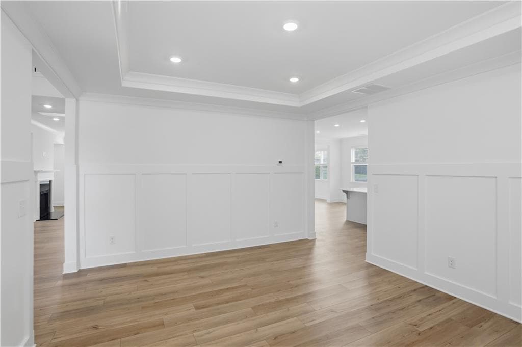 5 bedroom, 4 bathroom, 4,202 sq ft single family residence for sale at 209 Deer Valley Run, Canton, GA 30115 — photo 4