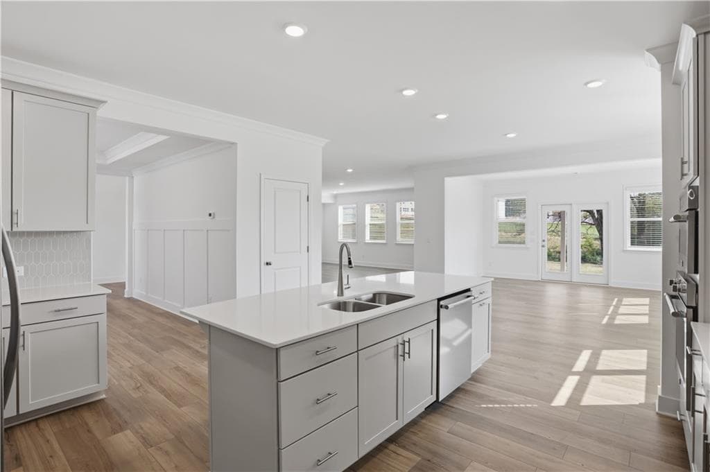 5 bedroom, 4 bathroom, 4,202 sq ft single family residence for sale at 209 Deer Valley Run, Canton, GA 30115 — photo 6