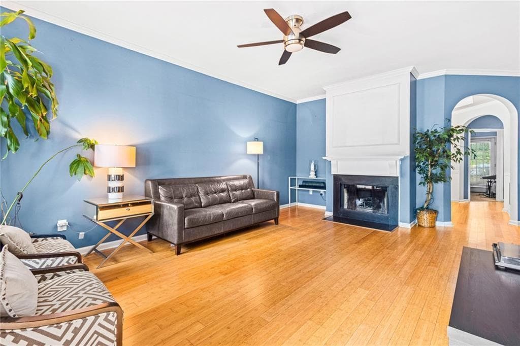3 bedroom, 3 bathroom, 2,274 sq ft townhouse for sale at 2353 Maplewood Court 25, Atlanta, GA 30339 — photo 2