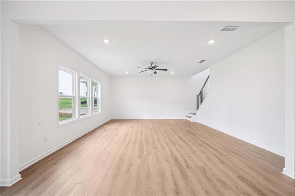 5 bedroom, 4 bathroom, 2,843 sq ft single family residence for sale at 5464 Hargrove Way, Flowery Branch, GA 30542 — photo 6