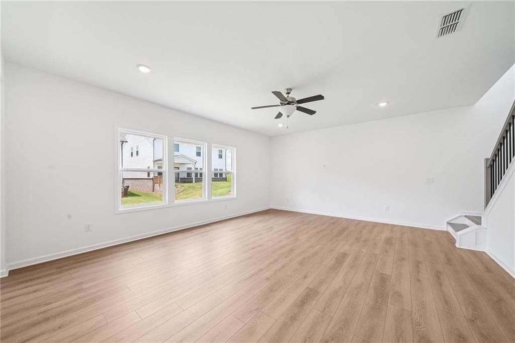 5 bedroom, 4 bathroom, 2,843 sq ft single family residence for sale at 5464 Hargrove Way, Flowery Branch, GA 30542 — photo 7