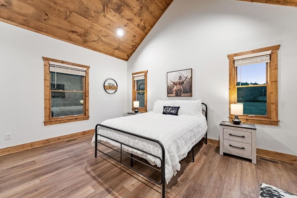 2 bedroom, 2 bathroom, 1,643 sq ft single family residence for sale at 235 W Conasauga Creek, Ellijay, GA 30540 — photo 5