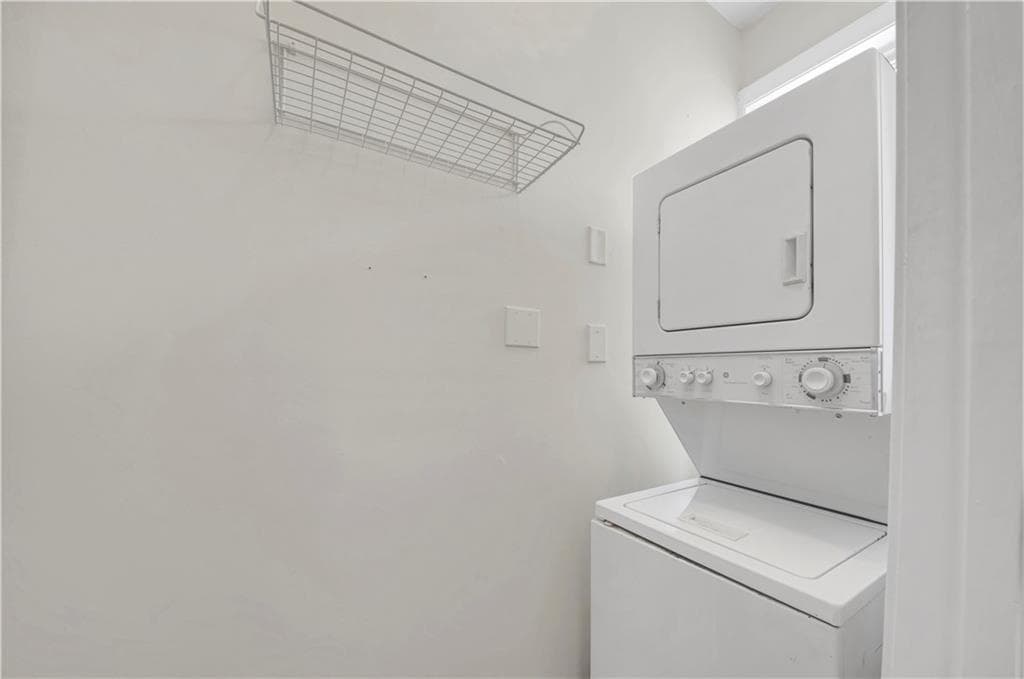 2 bedroom, 1 bathroom, 928 sq ft condominium for rent at 878 Briarcliff Road A3, Atlanta, GA 30306 for $2,300 a month — photo 10