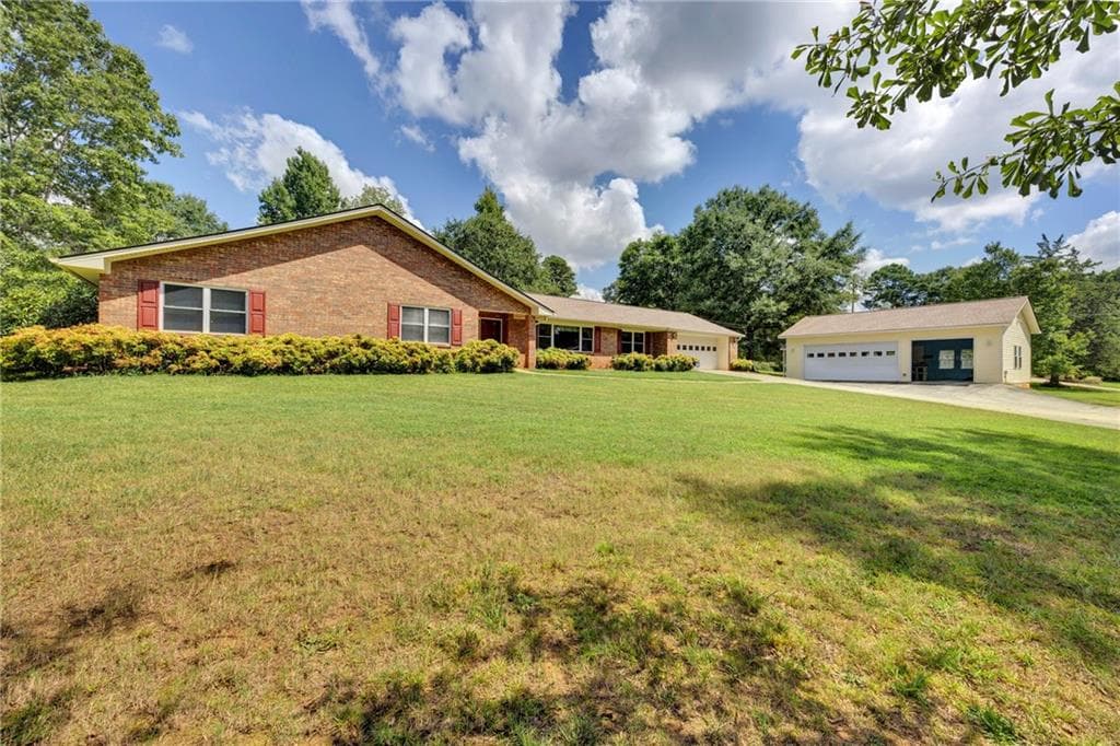 3 bedroom, 3 bathroom, 2,006 sq ft single family residence for sale at 234 Glad Dale Drive, Conyers, GA 30094 — photo 2
