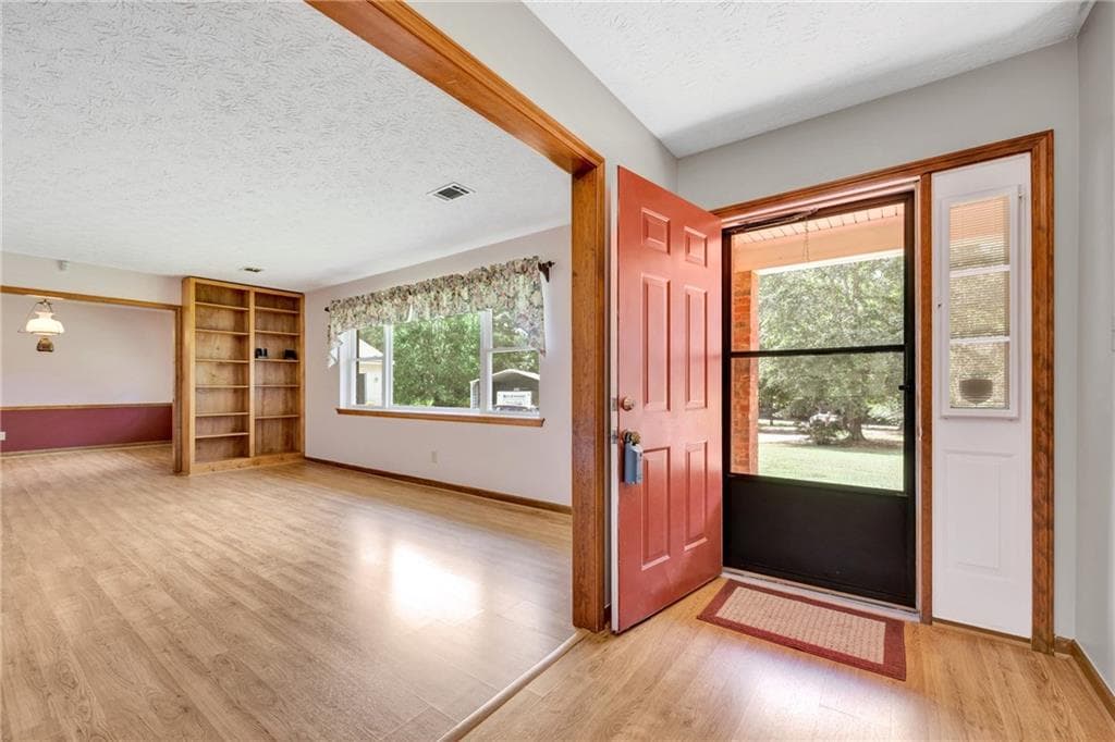 3 bedroom, 3 bathroom, 2,006 sq ft single family residence for sale at 234 Glad Dale Drive, Conyers, GA 30094 — photo 5