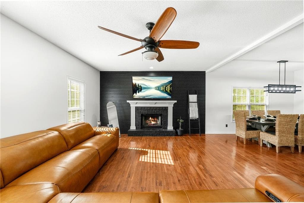5 bedroom, 5 bathroom, 4,303 sq ft single family residence for rent at 176 Oak Leaf Drive, Carrollton, GA 30116 for $3,500 a month — photo 4