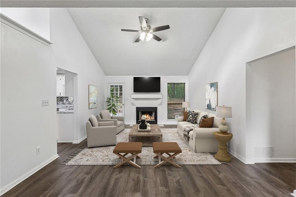 3 bedroom, 2 bathroom, 1,372 sq ft single family residence for sale at 106 Hilltop Circle, Stockbridge, GA 30281 — photo 2