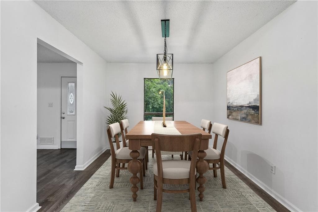 3 bedroom, 2 bathroom, 1,372 sq ft single family residence for sale at 106 Hilltop Circle, Stockbridge, GA 30281 — photo 3