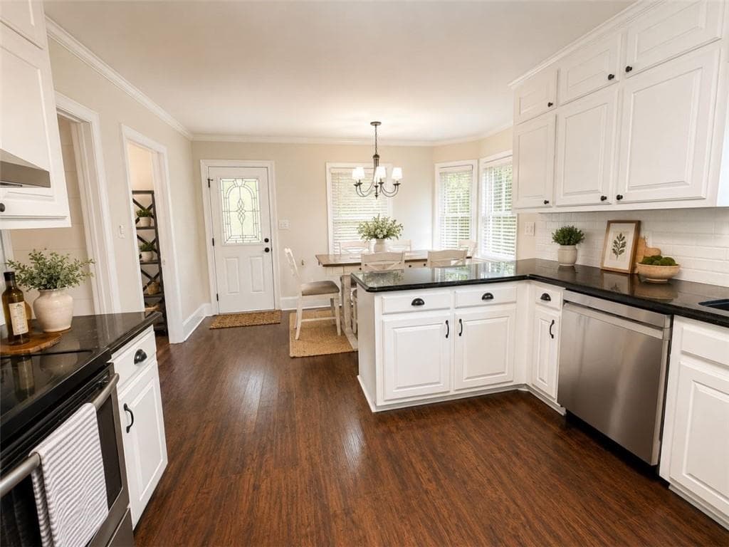 4 bedroom, 4 bathroom, 3,535 sq ft single family residence for sale at 1967 Temple Johnson Road, Loganville, GA 30052 — photo 6
