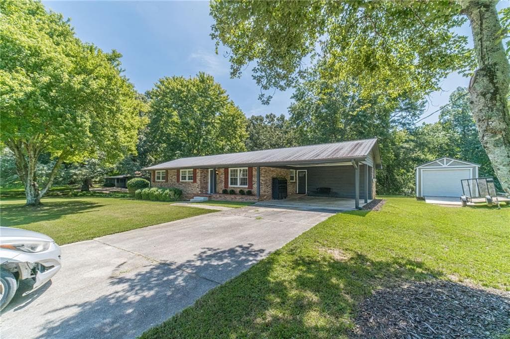 3 bedroom, 2 bathroom, 1,277 sq ft single family residence for sale at 4619 Mountain View Road, Oakwood, GA 30566 — photo 6