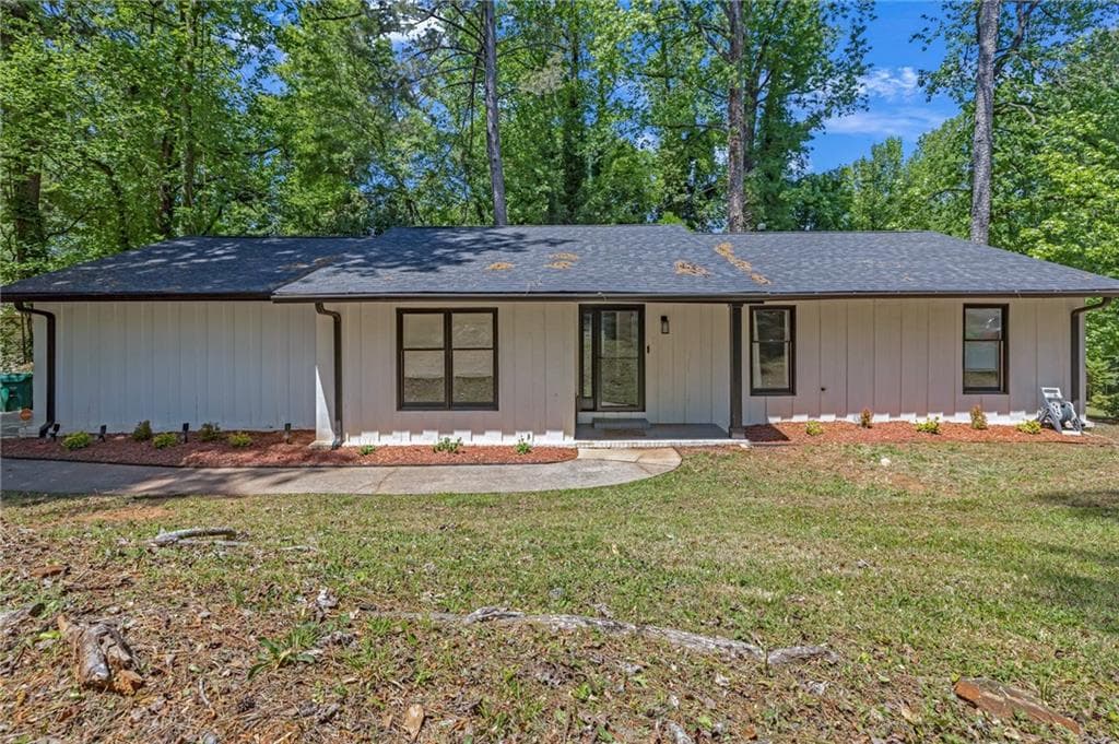 3 bedroom, 2 bathroom, 1,515 sq ft single family residence for sale at 3352 Idlecreek Way, Decatur, GA 30032