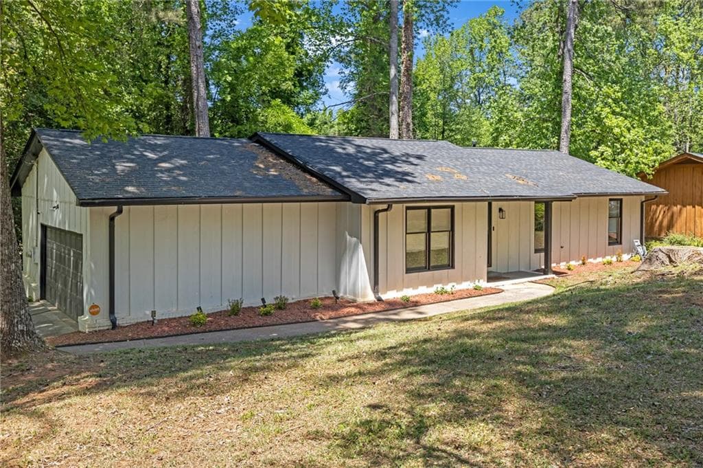 3 bedroom, 2 bathroom, 1,515 sq ft single family residence for sale at 3352 Idlecreek Way, Decatur, GA 30032 — photo 2
