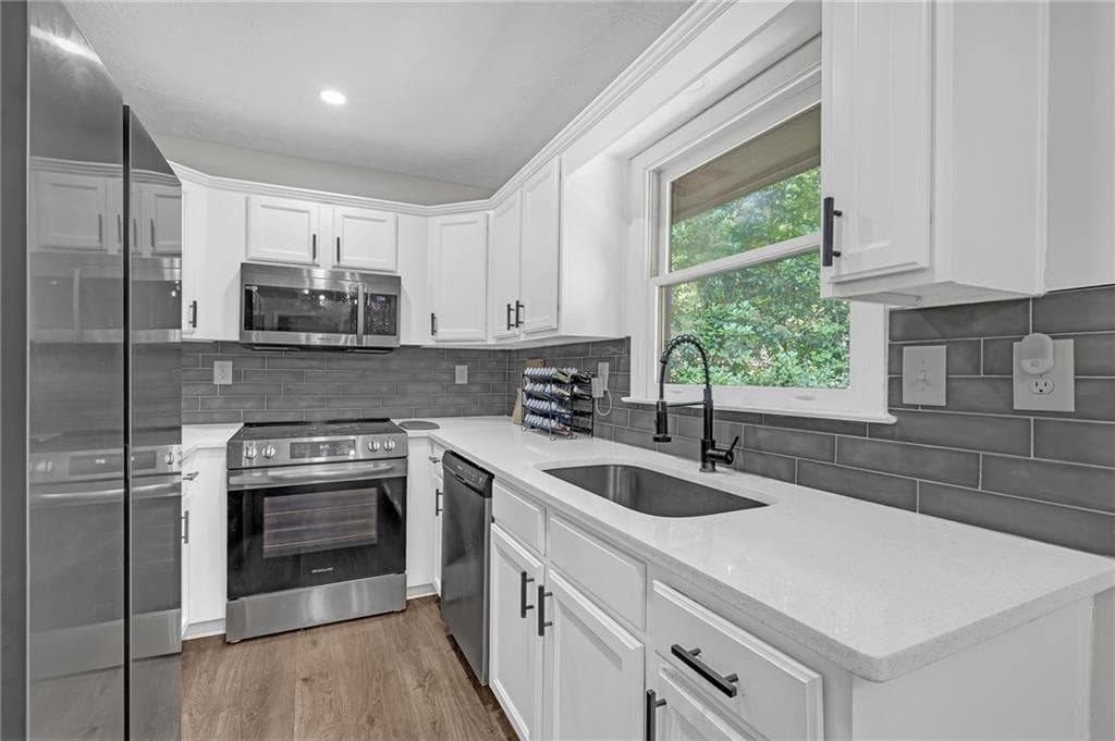 3 bedroom, 2 bathroom, 1,515 sq ft single family residence for sale at 3352 Idlecreek Way, Decatur, GA 30032 — photo 10