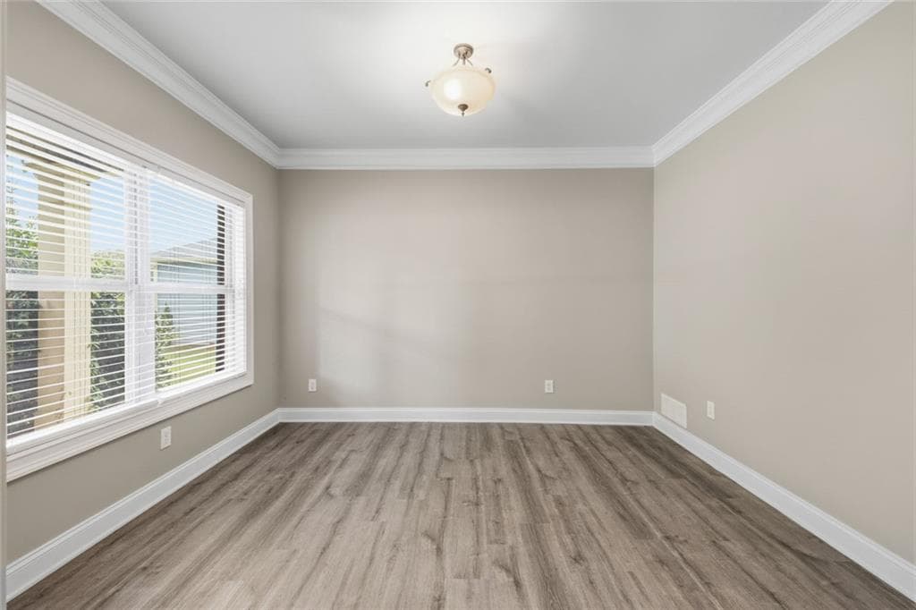 5 bedroom, 3 bathroom, 4,064 sq ft single family residence under contract at 316 Norway Spruce Court, Locust Grove, GA 30248 — photo 3