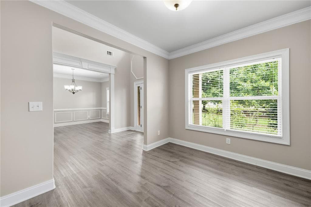 5 bedroom, 3 bathroom, 4,064 sq ft single family residence under contract at 316 Norway Spruce Court, Locust Grove, GA 30248 — photo 4