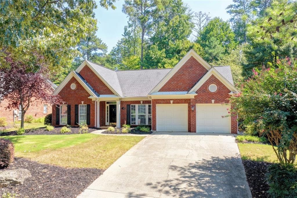 3 bedroom, 3 bathroom, 2,882 sq ft single family residence for sale at 1105 Bookhout Drive, Cumming, GA 30041 — photo 3