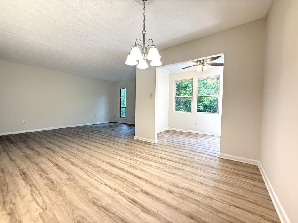 1 bedroom, 1 bathroom, 748 sq ft condominium for sale at 5153 Roswell Road 2, Atlanta, GA 30342 — photo 2