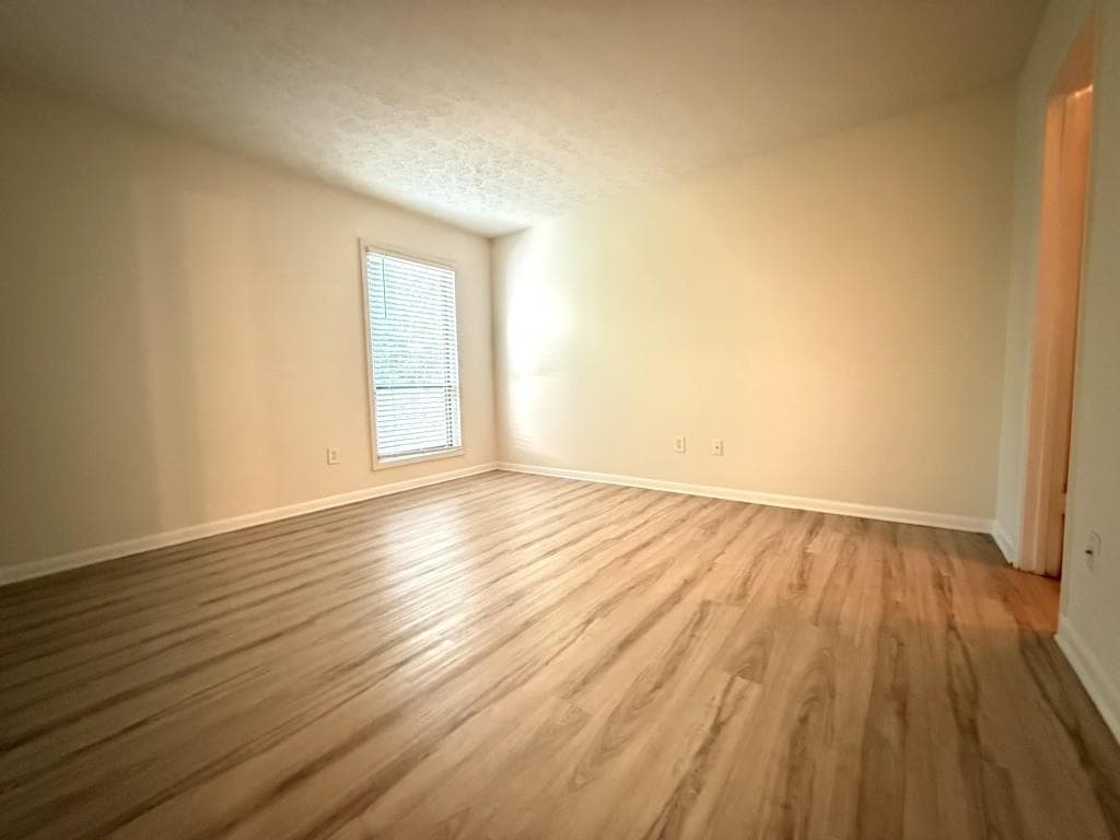 1 bedroom, 1 bathroom, 748 sq ft condominium for sale at 5153 Roswell Road 2, Atlanta, GA 30342 — photo 5