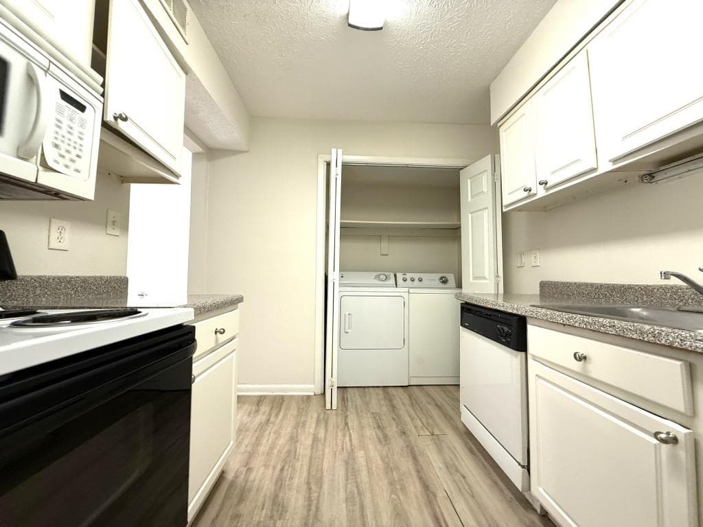 1 bedroom, 1 bathroom, 748 sq ft condominium for sale at 5153 Roswell Road 2, Atlanta, GA 30342 — photo 10