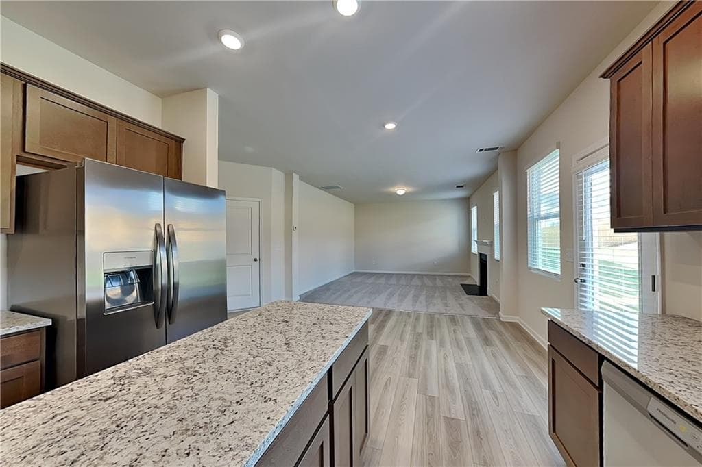 4 bedroom, 3 bathroom, 1,714 sq ft single family residence for rent at 265 Bloomfield Circle, Canton, GA 30114 for $2,100 a month — photo 4