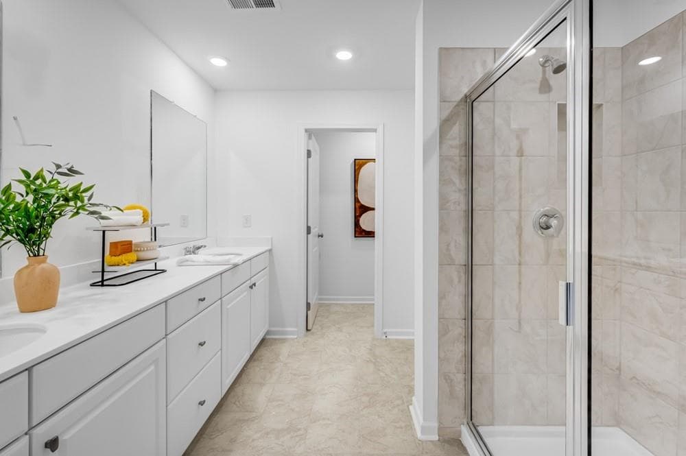 5 bedroom, 3 bathroom, 2,598 sq ft single family residence for sale at 2380 Dreycott Lane, Lawrenceville, GA 30043 — photo 4