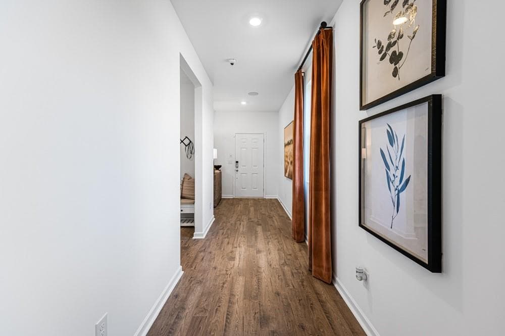 5 bedroom, 3 bathroom, 2,598 sq ft single family residence for sale at 2380 Dreycott Lane, Lawrenceville, GA 30043 — photo 6