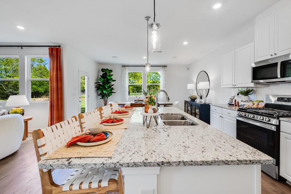 5 bedroom, 3 bathroom, 2,598 sq ft single family residence for sale at 2380 Dreycott Lane, Lawrenceville, GA 30043 — photo 7