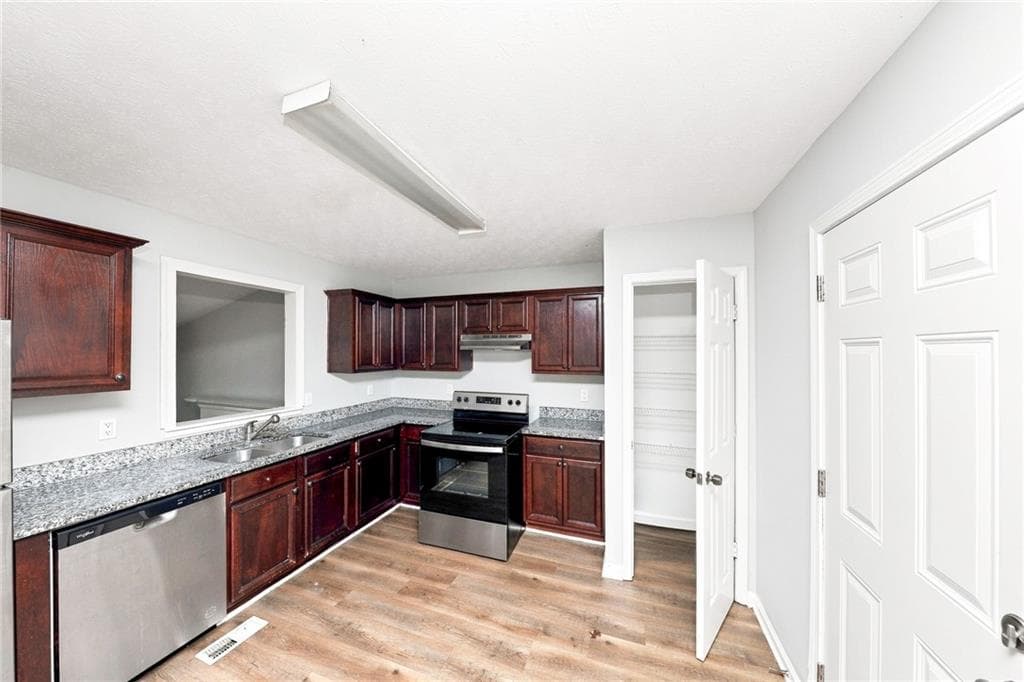 3 bedroom, 2 bathroom, 1,257 sq ft single family residence for rent at 54 Dane Lane, Temple, GA 30179 for $1,575 a month — photo 4