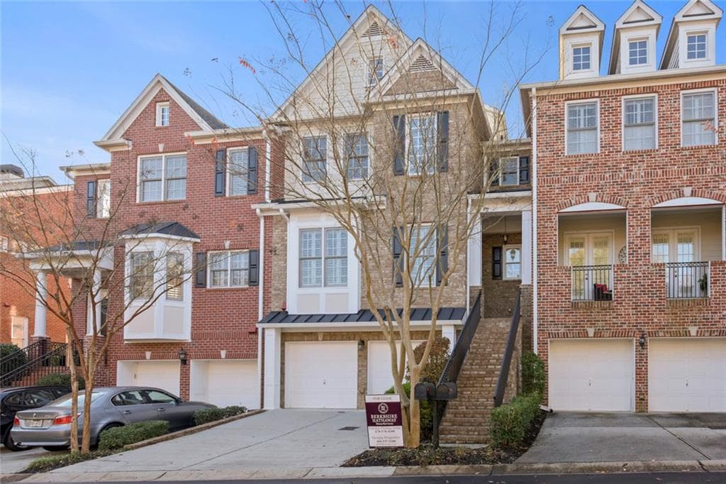 3 bedroom, 4 bathroom, 3,500 sq ft townhouse for rent at 5826 Riverstone Circle, Atlanta, GA 30339 for $3,600 a month