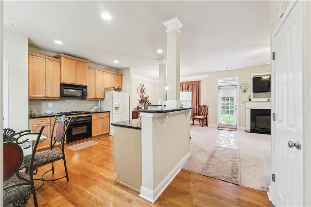3 bedroom, 3 bathroom, 2,258 sq ft condominium for sale at 2380 Harshaw Avenue, Lawrenceville, GA 30043 — photo 7
