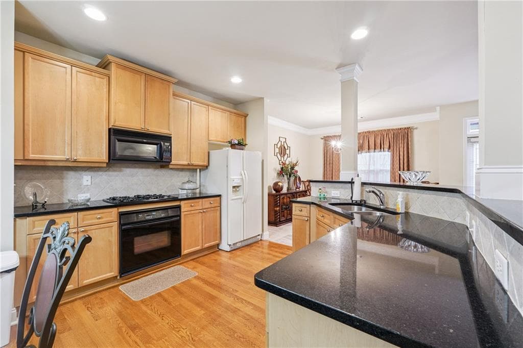 3 bedroom, 3 bathroom, 2,258 sq ft condominium for sale at 2380 Harshaw Avenue, Lawrenceville, GA 30043 — photo 8