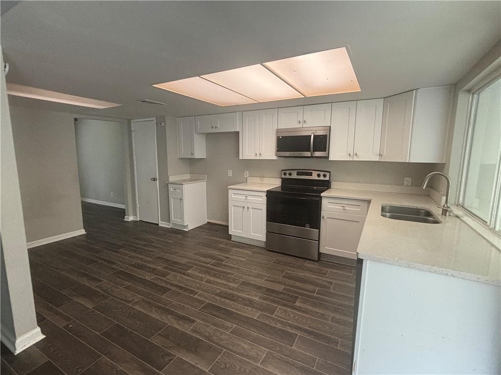 3 bedroom, 2 bathroom, 1,470 sq ft single family residence for sale at 6570 Kimberly Mill Road, Atlanta, GA 30349 — photo 7