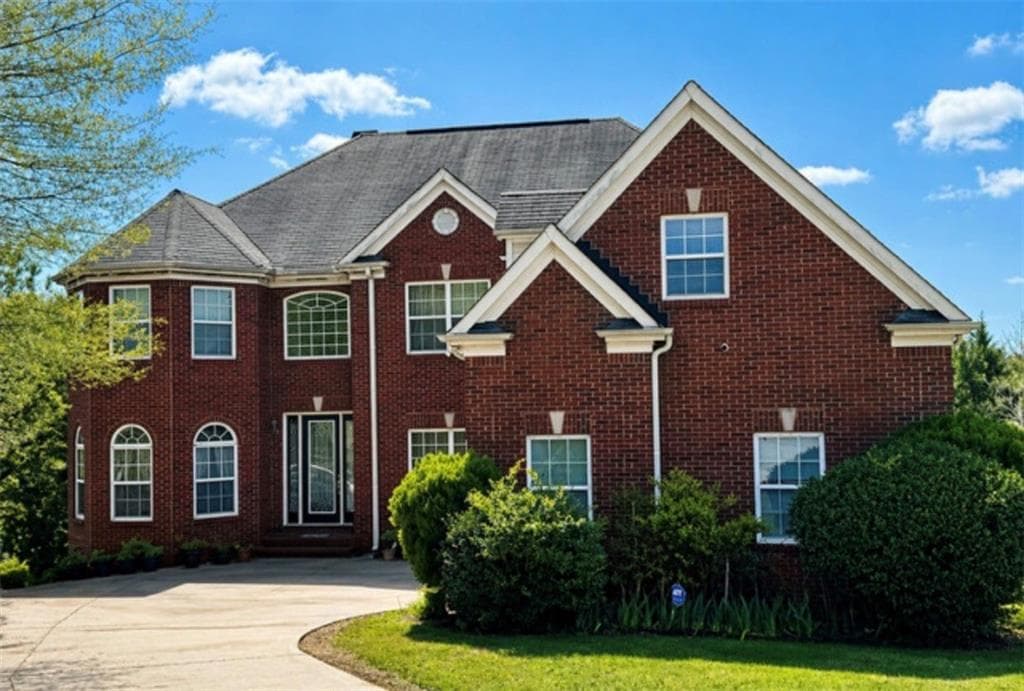 6 bedroom, 5 bathroom, 3,687 sq ft single family residence for sale at 260 Wyncreek Court, South Fulton, GA 30331