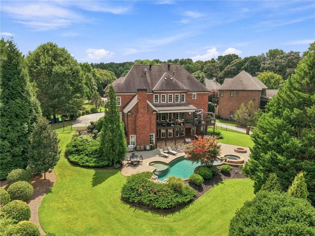 6 bedroom, 7 bathroom, 7,391 sq ft single family residence for sale at 15859 Winterfield Way, Milton, GA 30004 — photo 3