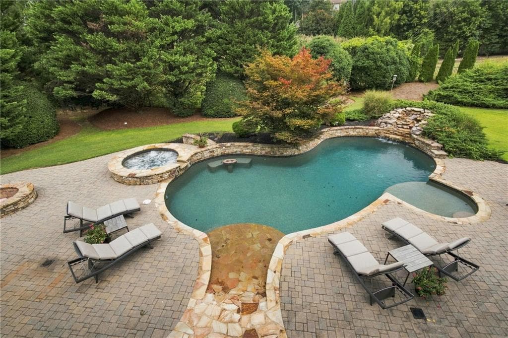6 bedroom, 7 bathroom, 7,391 sq ft single family residence for sale at 15859 Winterfield Way, Milton, GA 30004 — photo 4