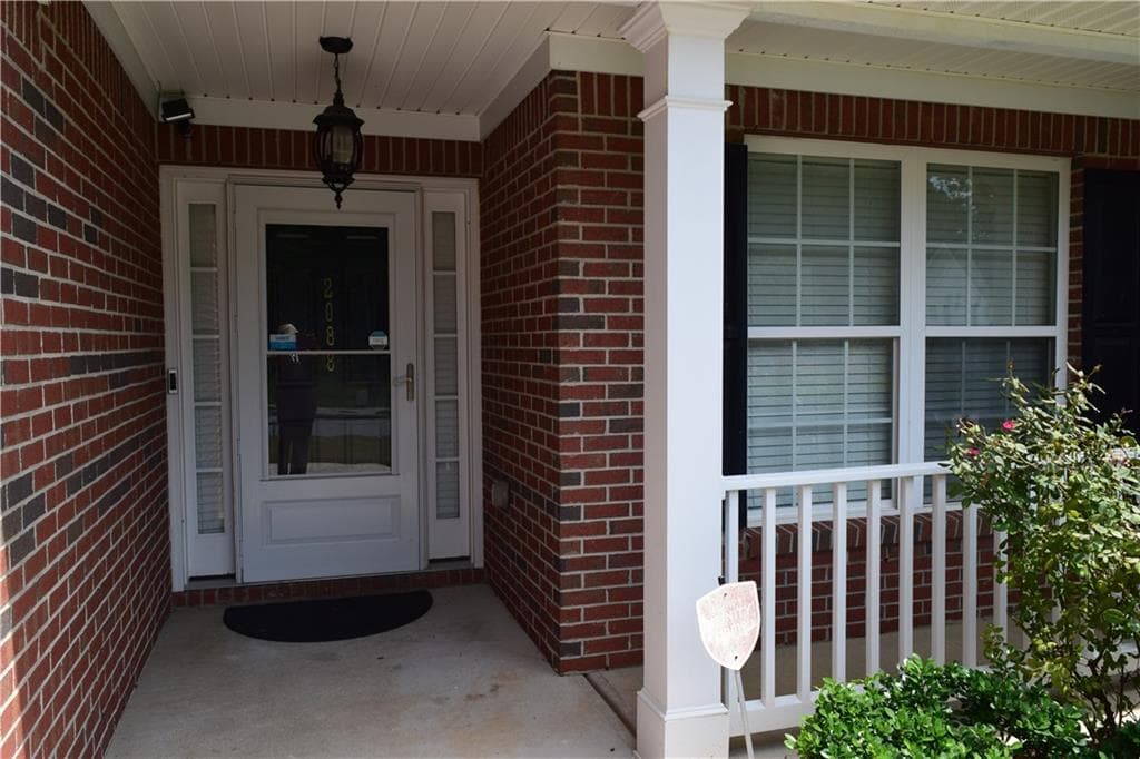 3 bedroom, 2 bathroom, 2,305 sq ft single family residence for sale at 2088 Cedar Walk Drive, Conley, GA 30288 — photo 2