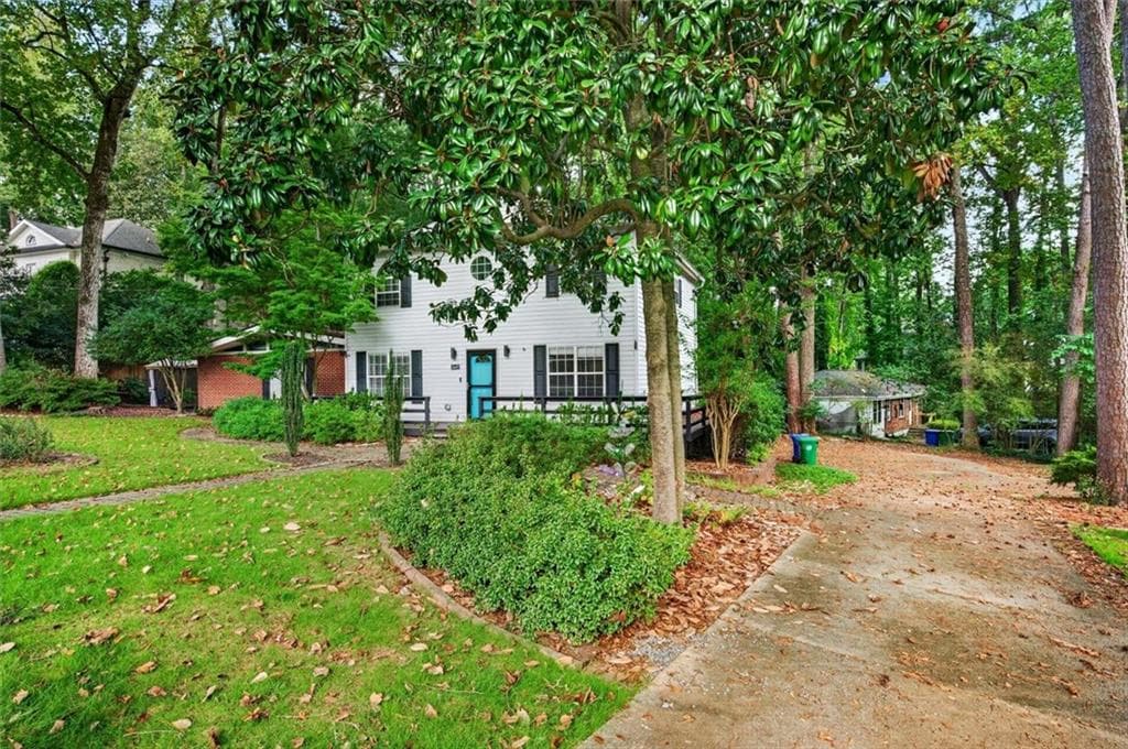 4 bedroom, 5 bathroom, 3,208 sq ft single family residence for sale at 2447 E Osborne Road, Atlanta, GA 30319 — photo 2