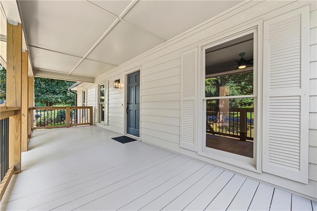 3 bedroom, 2 bathroom, 2,456 sq ft single family residence for sale at 291 Crabapple Court, Powder Springs, GA 30127 — photo 2