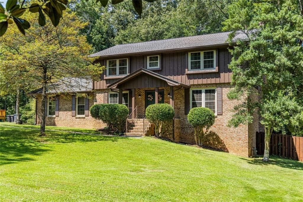 4 bedroom, 3 bathroom, 3,896 sq ft single family residence for sale at 108 Rollingwood Circle, Rome, GA 30165