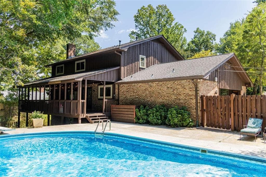 4 bedroom, 3 bathroom, 3,896 sq ft single family residence for sale at 108 Rollingwood Circle, Rome, GA 30165 — photo 2