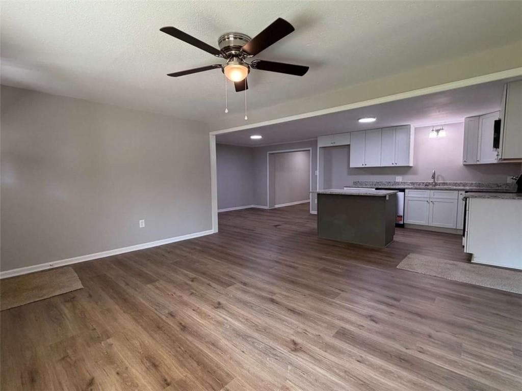 4 bedroom, 3 bathroom, 1,784 sq ft single family residence for sale at 65 W Meadowcliff Circle, Carrollton, GA 30116 — photo 6