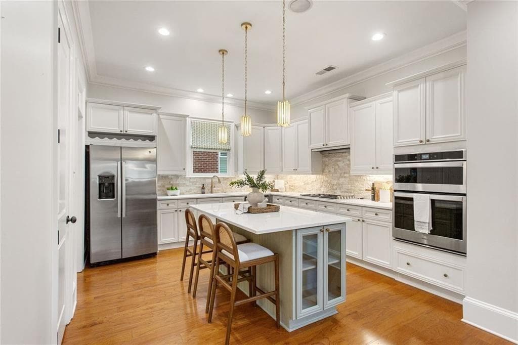 3 bedroom, 3 bathroom, 3,460 sq ft single family residence under contract at 608 Concord Lake Lane, Smyrna, GA 30082 — photo 3