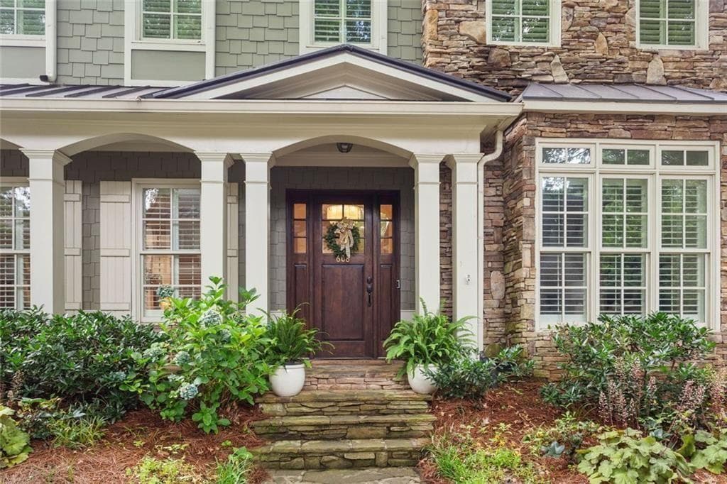 3 bedroom, 3 bathroom, 3,460 sq ft single family residence under contract at 608 Concord Lake Lane, Smyrna, GA 30082 — photo 7