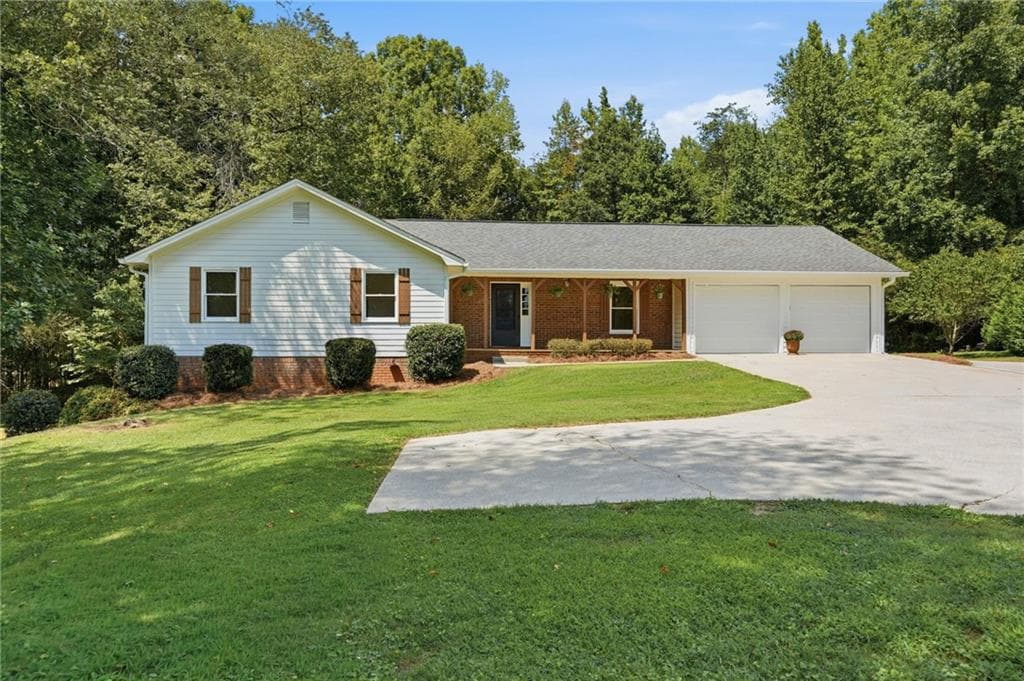 3 bedroom, 3 bathroom, 2,530 sq ft single family residence under contract at 3758 Woodlane Road, Gainesville, GA 30506